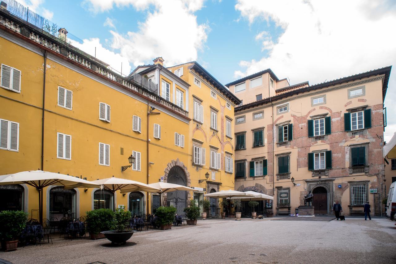 B&B Residenza Di Via Fontana Lucca Eksteriør billede