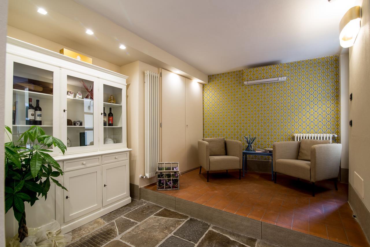 B&B Residenza Di Via Fontana Lucca Eksteriør billede