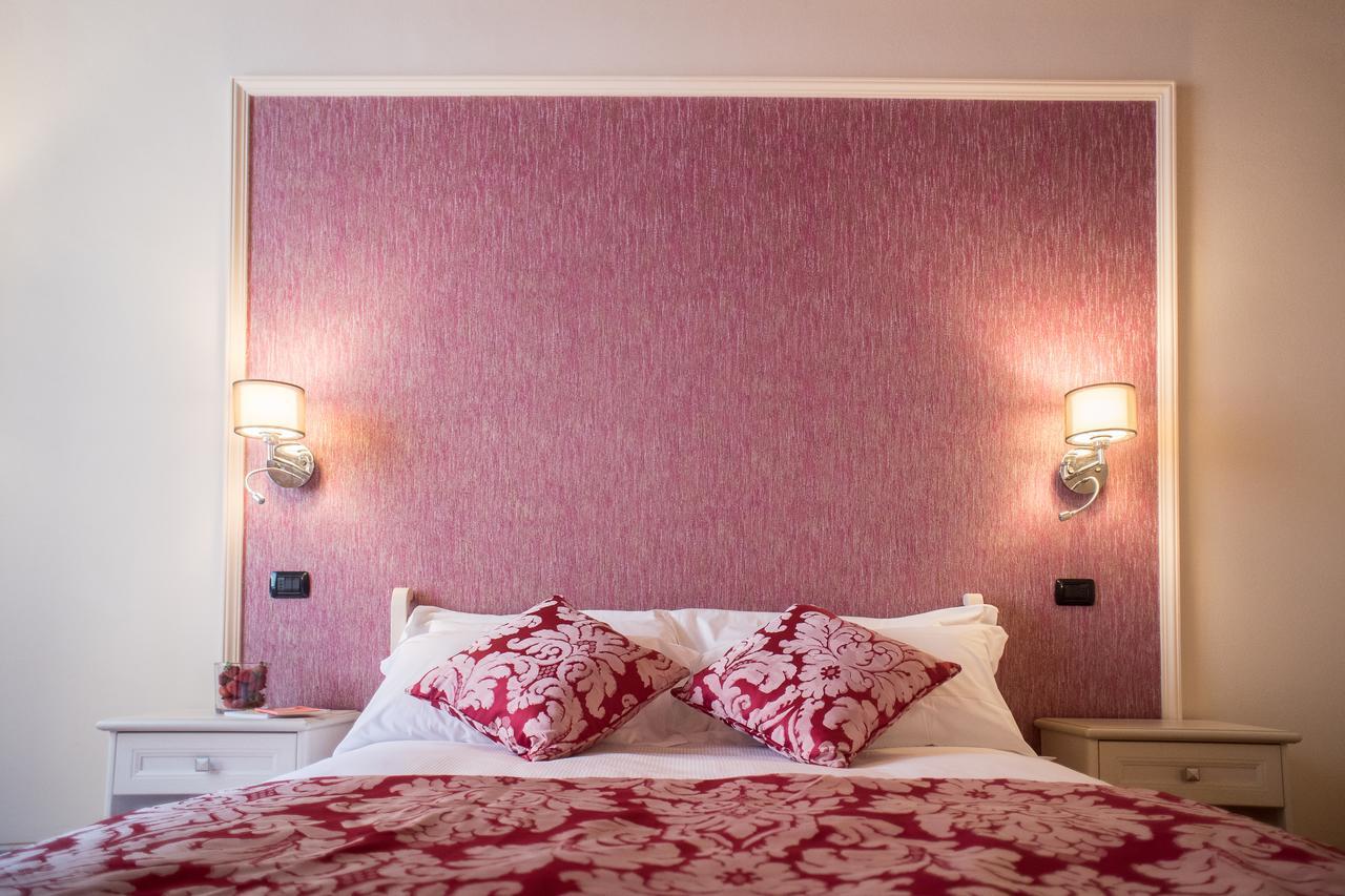 B&B Residenza Di Via Fontana Lucca Eksteriør billede