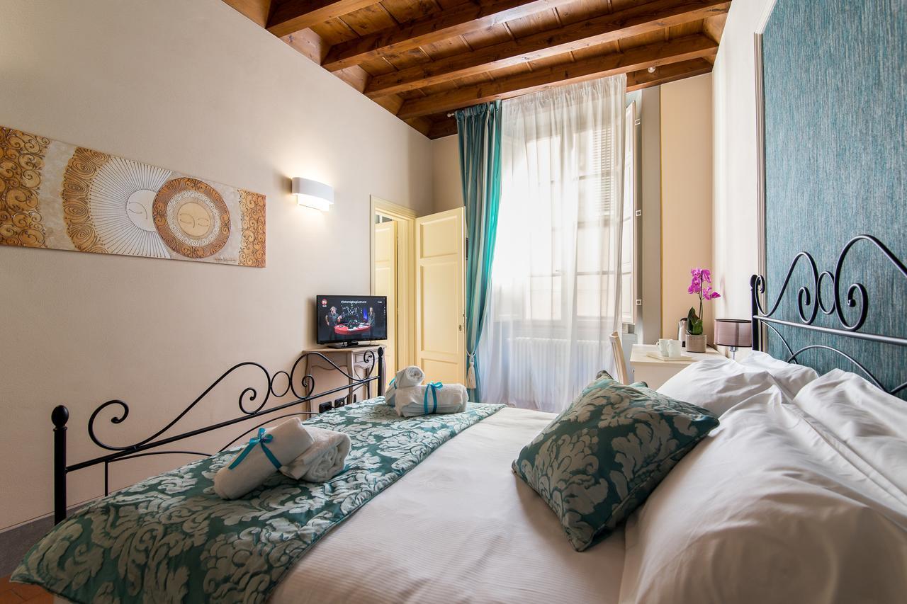 B&B Residenza Di Via Fontana Lucca Eksteriør billede