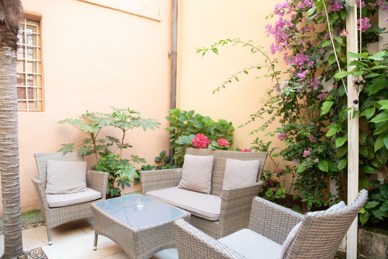 B&B Residenza Di Via Fontana Lucca Eksteriør billede
