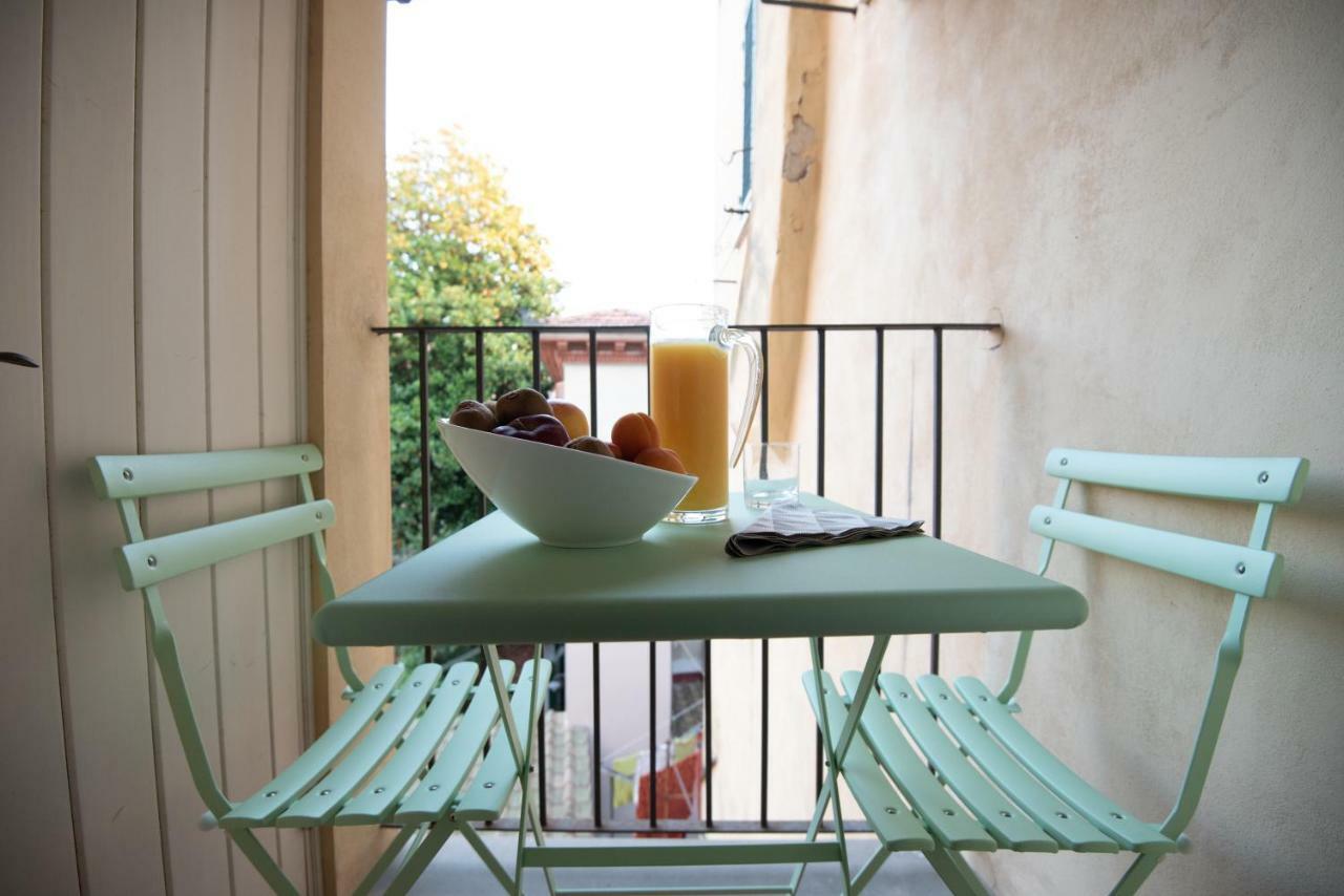 B&B Residenza Di Via Fontana Lucca Eksteriør billede